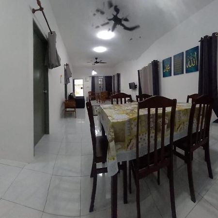 Homestay D'Mama Ifor Muslimi Tanjong Malim Exterior photo