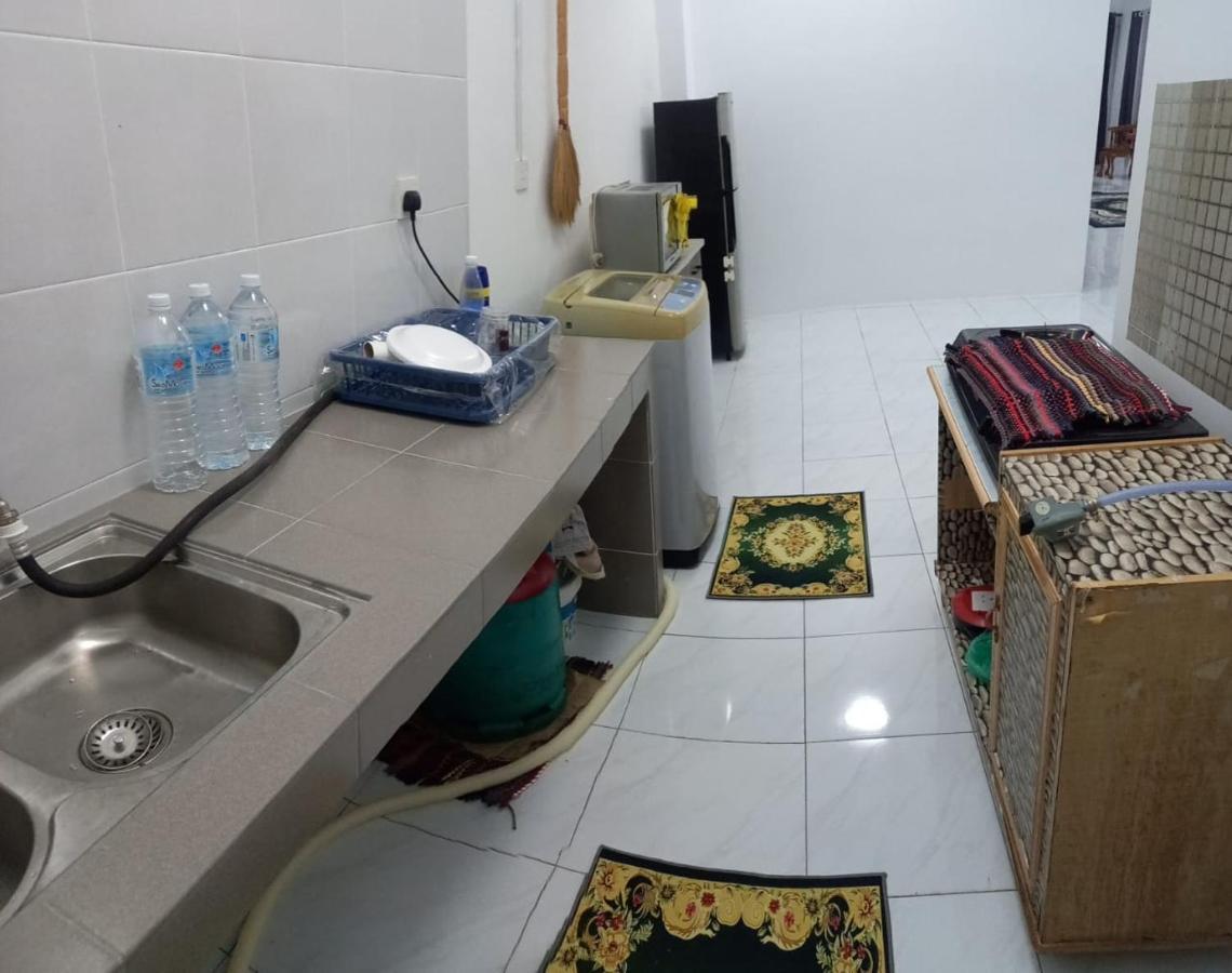 Homestay D'Mama Ifor Muslimi Tanjong Malim Exterior photo