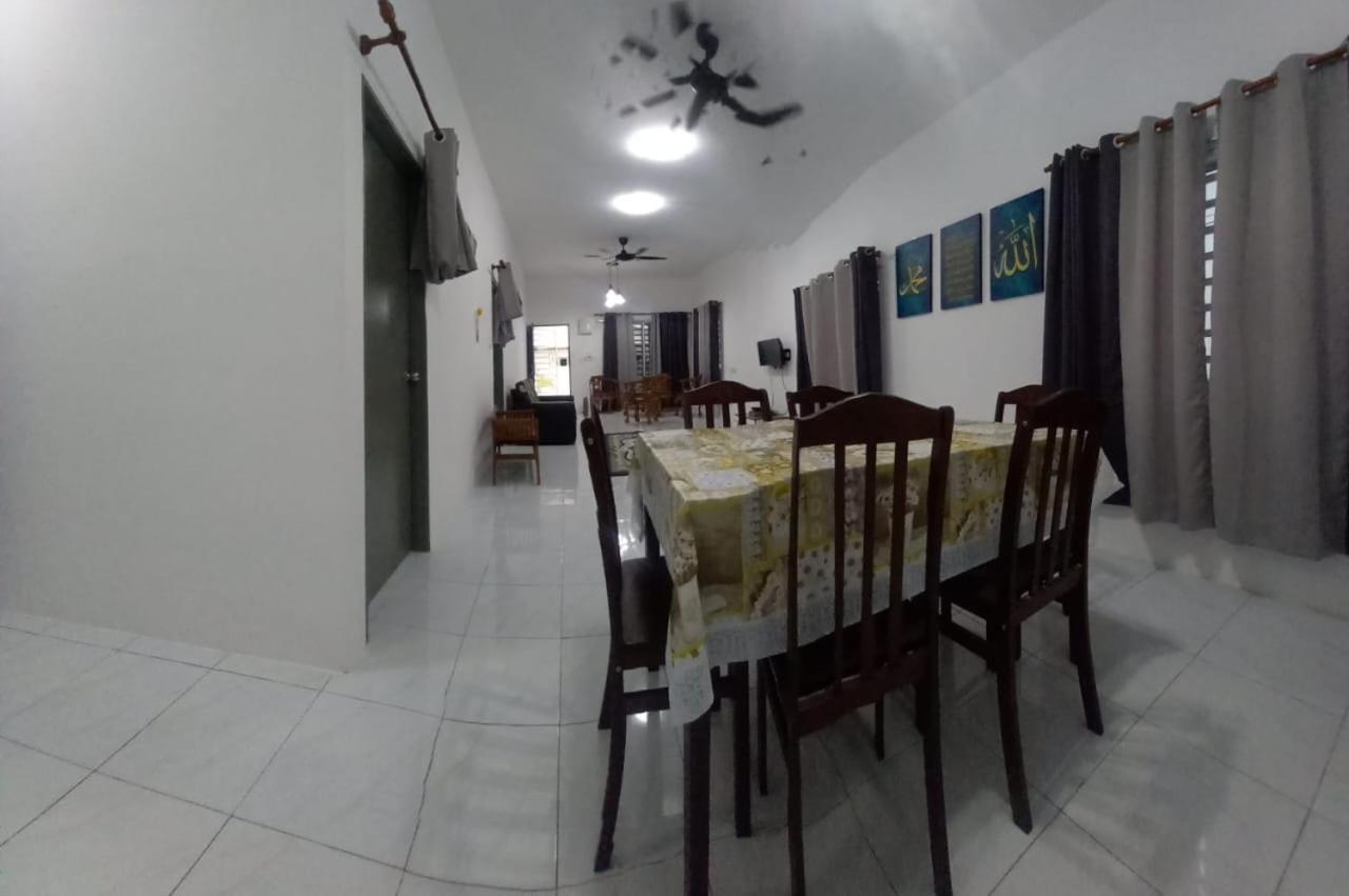 Homestay D'Mama Ifor Muslimi Tanjong Malim Exterior photo