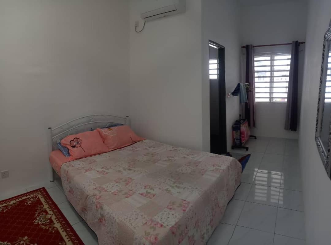 Homestay D'Mama Ifor Muslimi Tanjong Malim Exterior photo